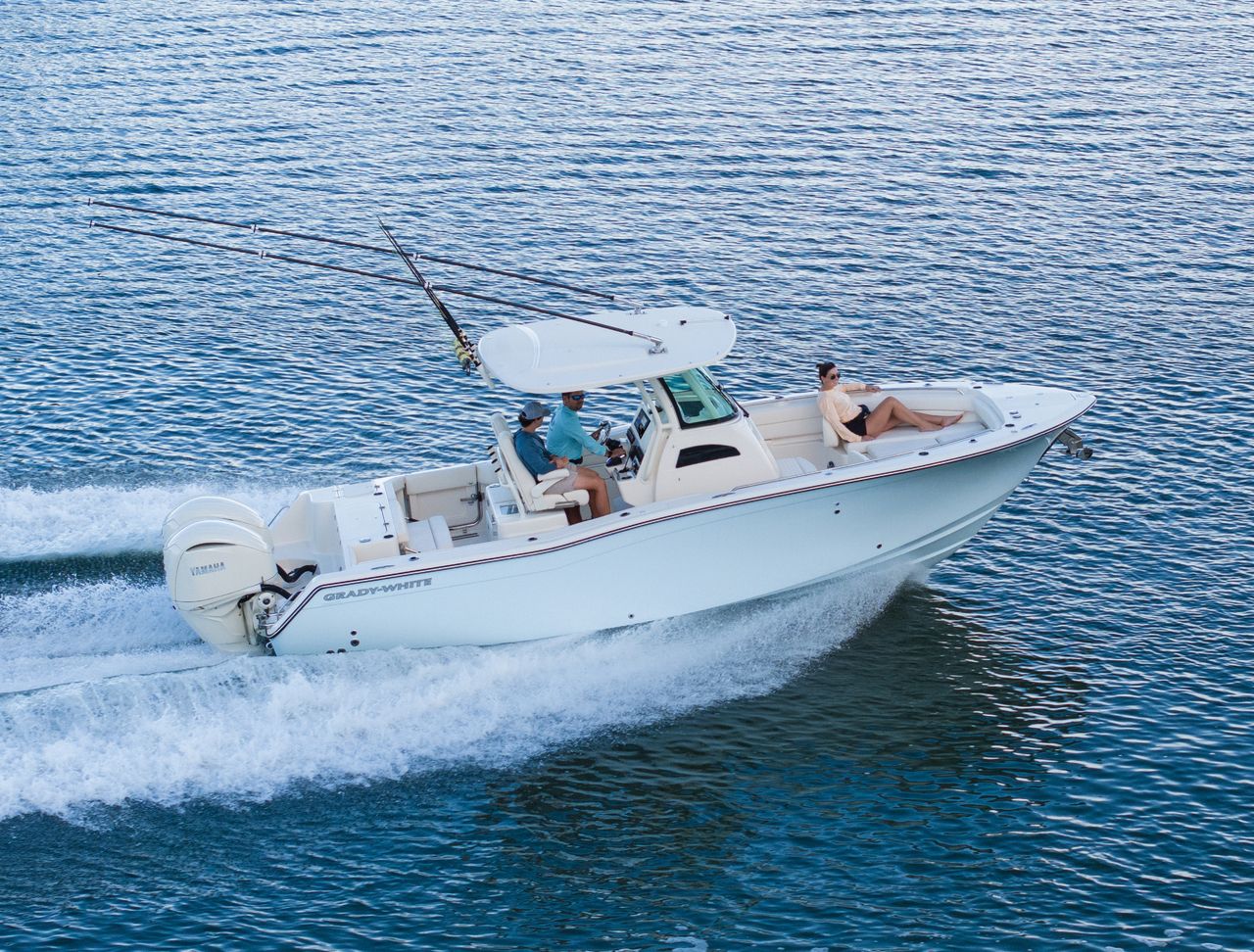 Grady-White Canyon 2710